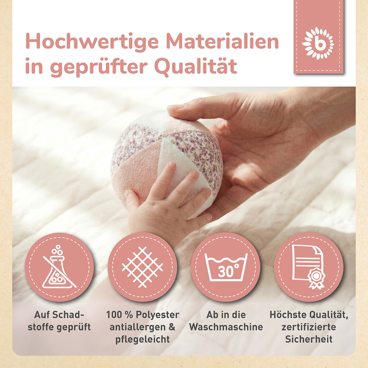 Balle en velours Ella avec hochet