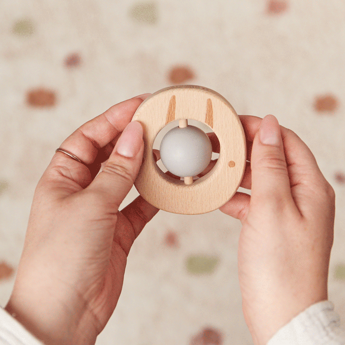 Anneau de dentition écureuil avec balle en silicone