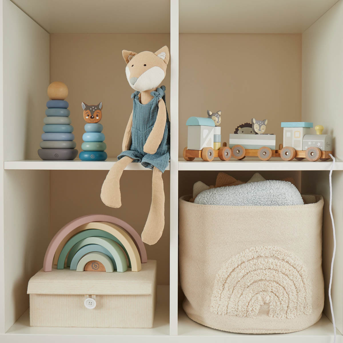 Train en bois à tirer avec formes à encastrer