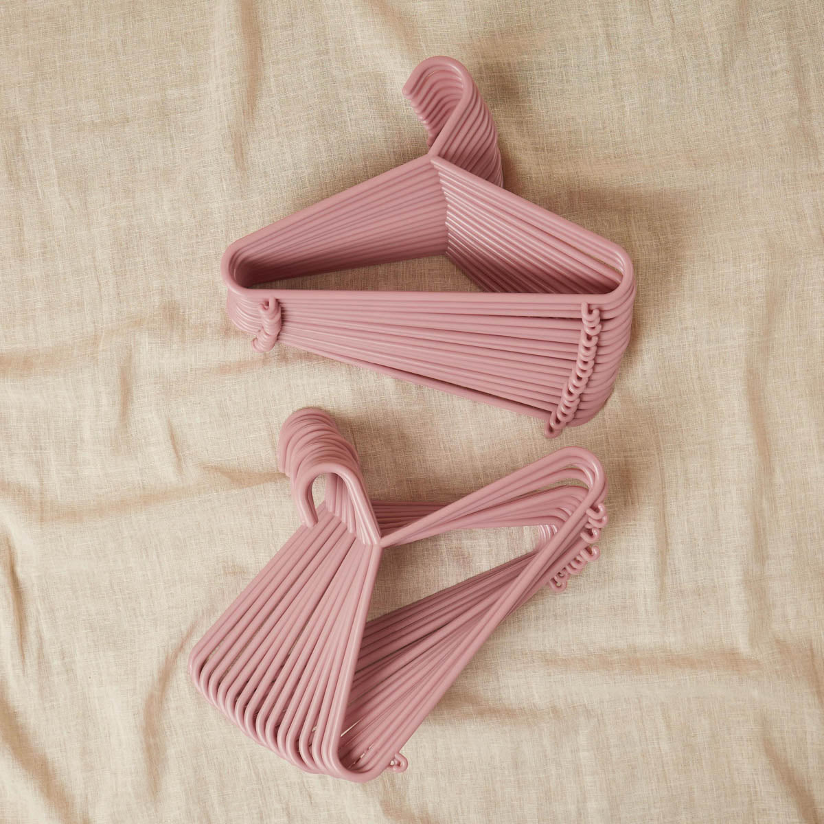 Lot de 32 cintres dreamy rose