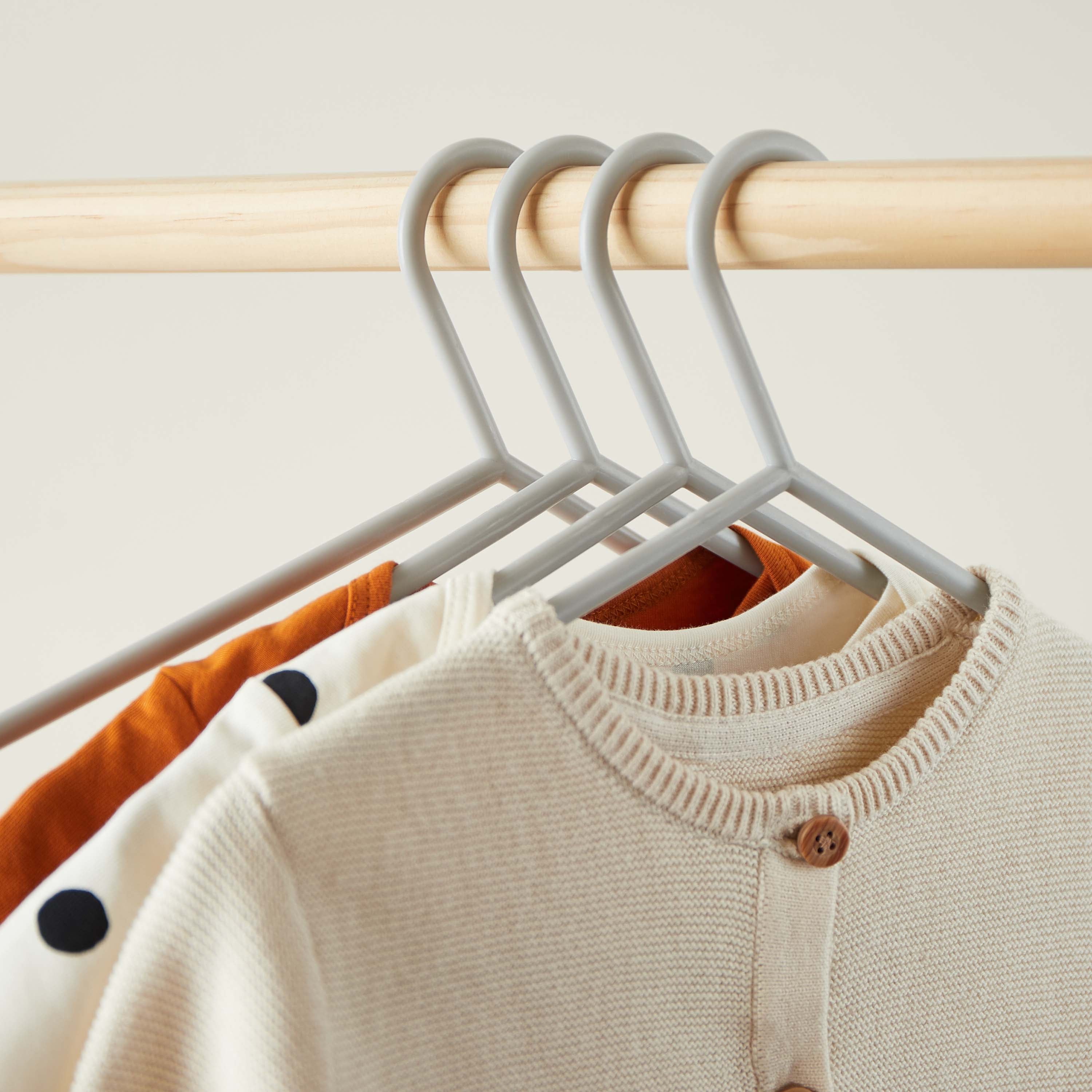 Lot de 8 cintres silver