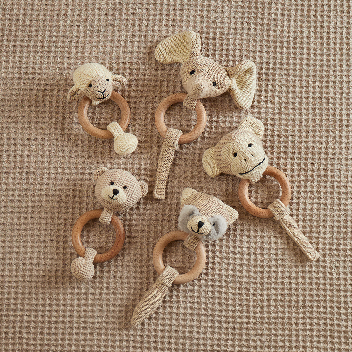 Greifling Elefant mit Rassel