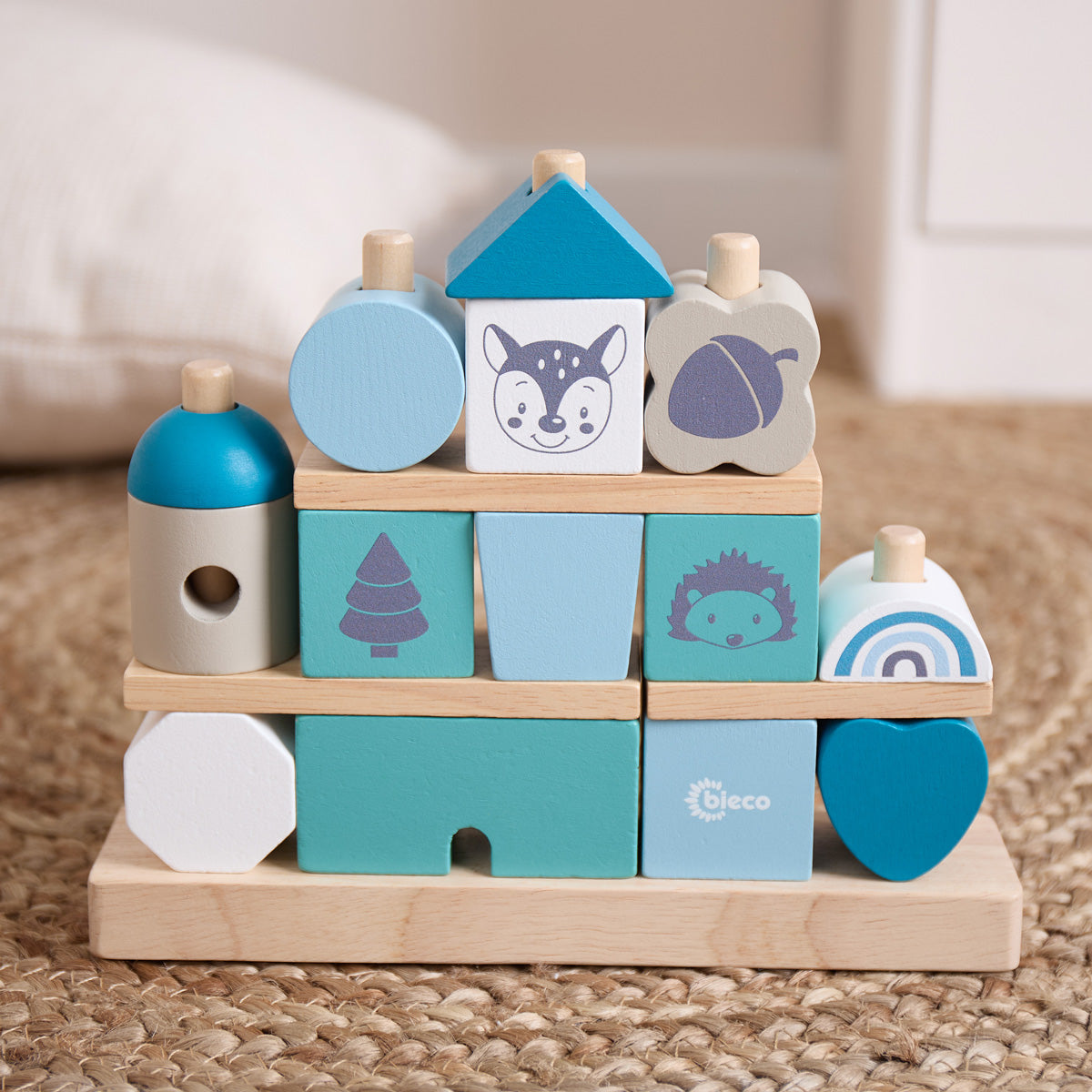 Stapelhaus aus Holz – Steckspiel mit 17 Bausteinen – Scandi