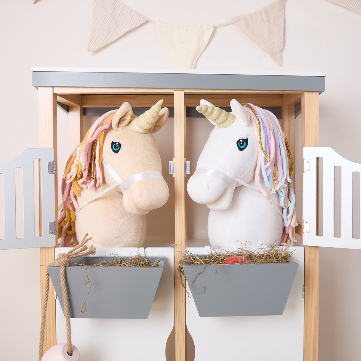 CAVALLO CON BASTONE UNICORNO RAINBOW